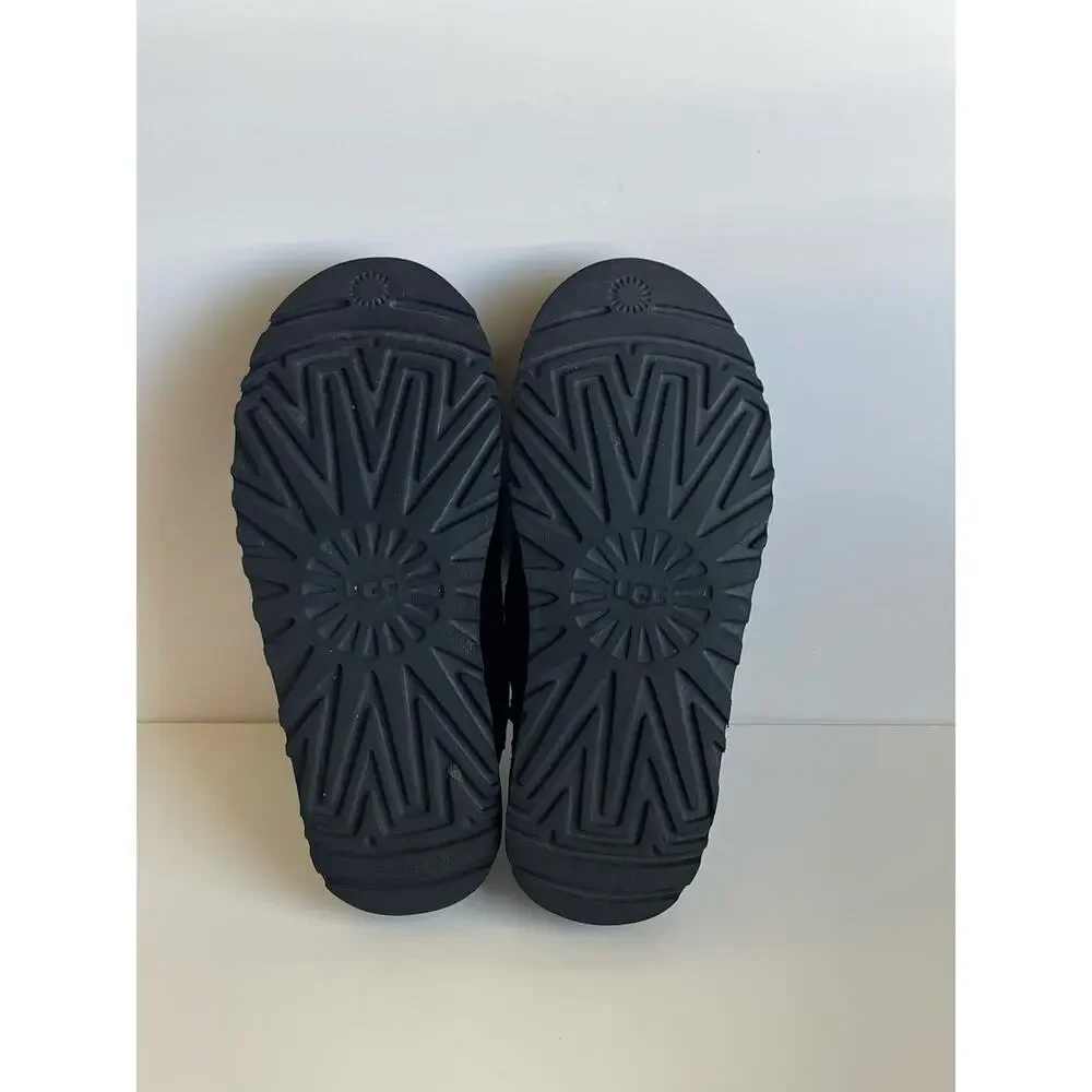 UGG Classic Slip-On Men's Size 8 Slip On Suede Slippers
